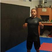 Istruttore di arti marziali/personal trainer certificato